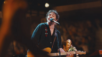 En plaget rockstjerne.